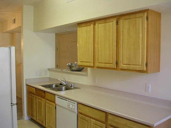 3rd image of 14950 W MOUNTAIN VIEW Boulevard #3208