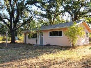 1945 Jewell Ln, Redding, CA 96001