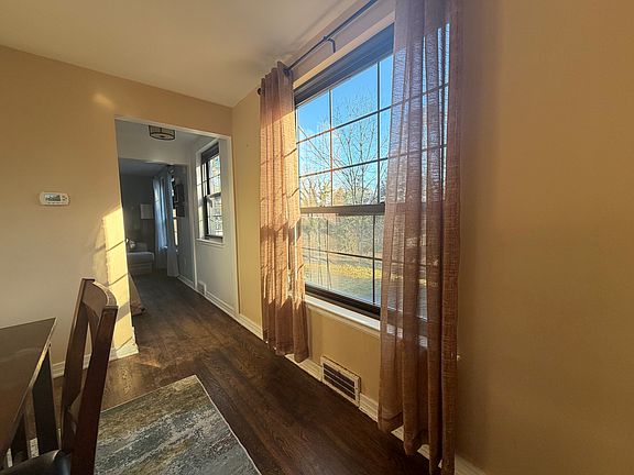 5th image of 106 Circle Dr