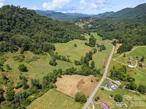 4th image of 309 Sugar Creek Rd