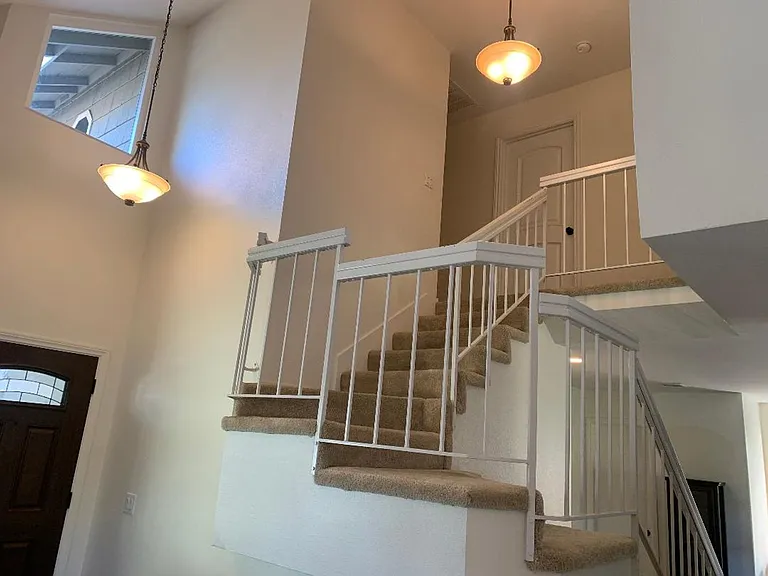 872 Jasper Ave — Photo 10