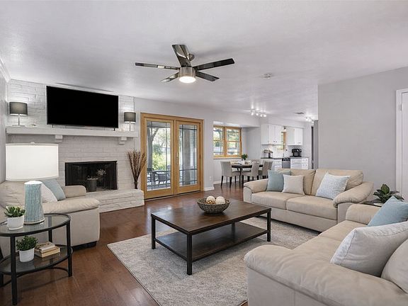 5th image of 2505 Lazy Oaks Dr