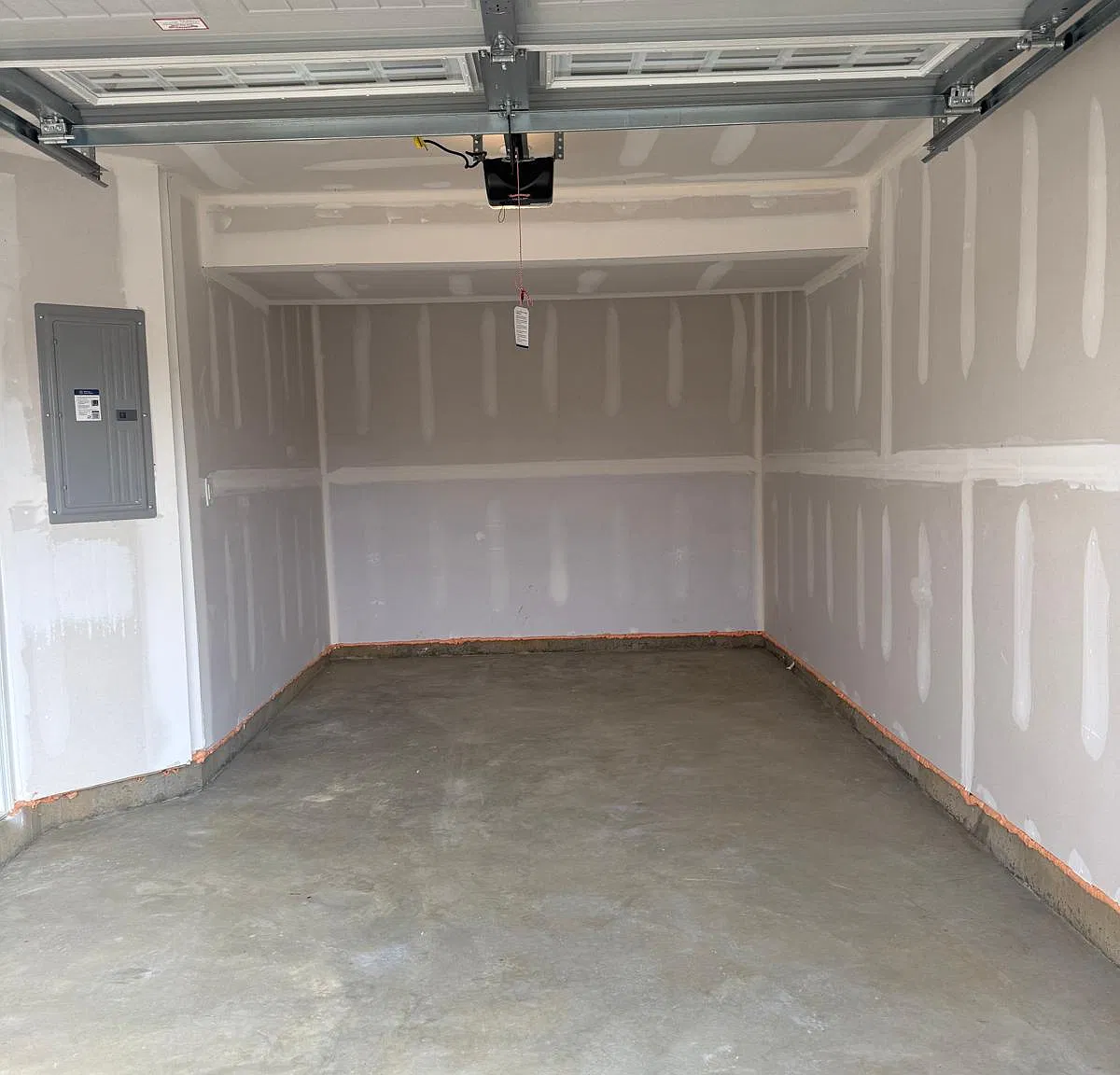 3 bed, 2.5 bath, 1577 sqft, $3,450 — Photo 3