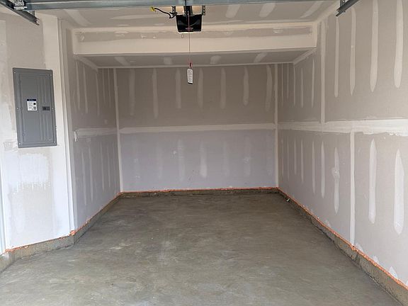 3rd image of 24 Gypsum Rd #24