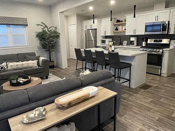 3rd image of 490 Empire Rd #Qmd168