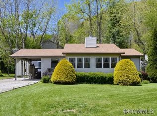 82 Sunflower Ln, Waynesville, NC 28785