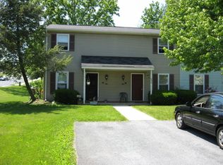 694 S Cedar St, Lititz, PA 17543