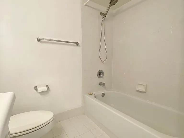 1st bedroom bathroom