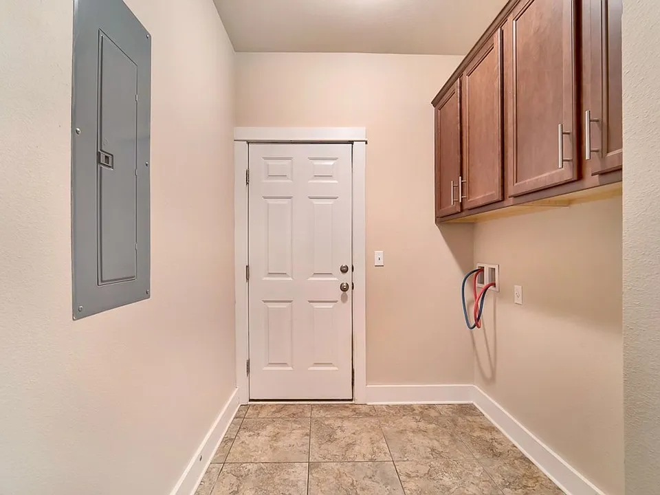 9879 Volterra Ave