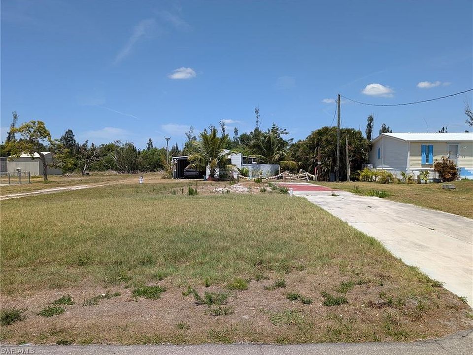 2nd image of 4906 Curlew DR