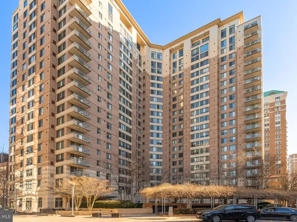 851 N Glebe Rd APT 1621, Arlington, VA 22203
