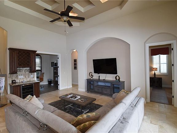 5th image of 2549 Chiquita Blvd S