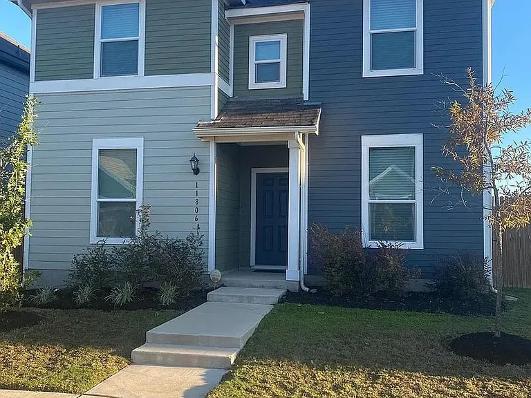 11806 Clayton Creek Ave — Photo 1