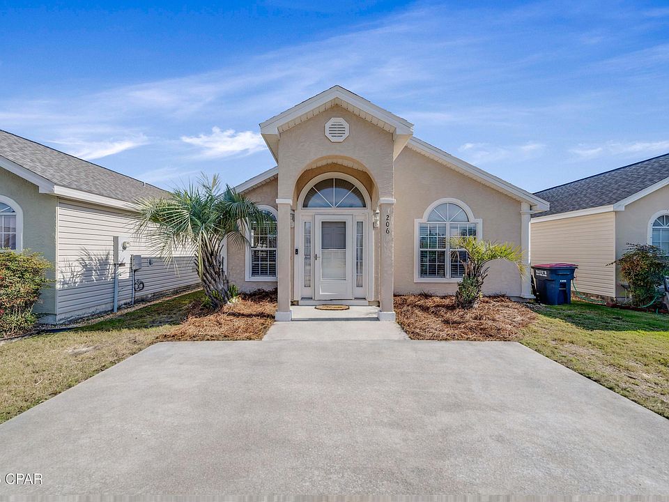 1st image of 206 Seahorse Way
