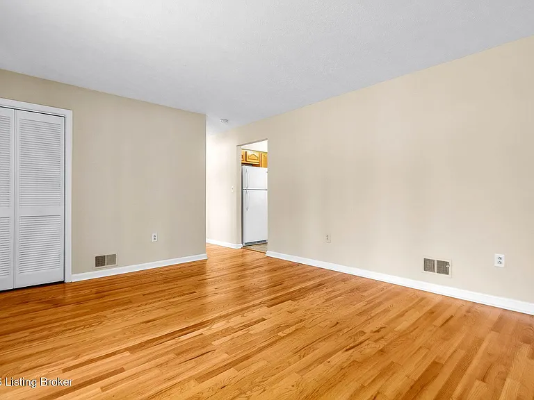 7506 Pimlico Dr — Photo 16
