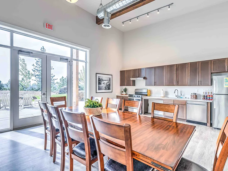 City View Apartments — Photo 7