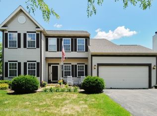 1439 Hartsburg Ln, North Aurora, IL 60542