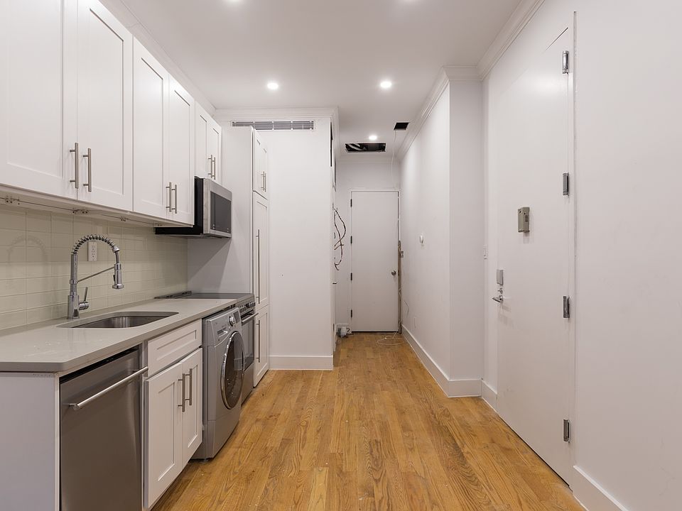 2nd image of 234 E 24th St APT 1FW