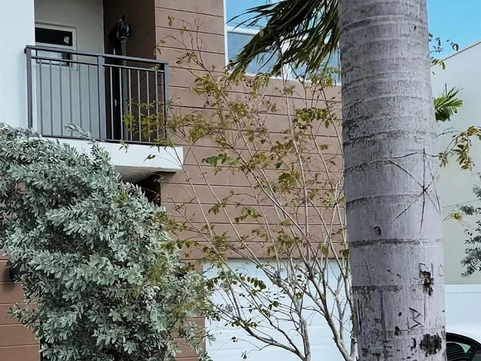 480 NW 27th Ave