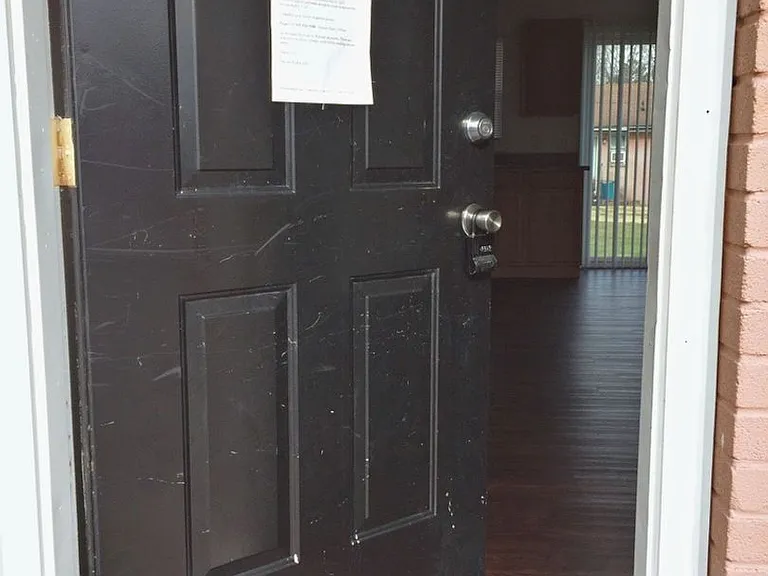 Couch Apartments — Photo 15