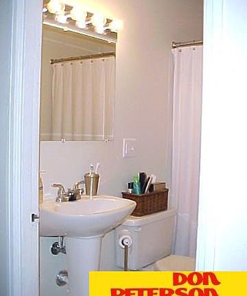 2nd image of 2048 N Maxwell Ave