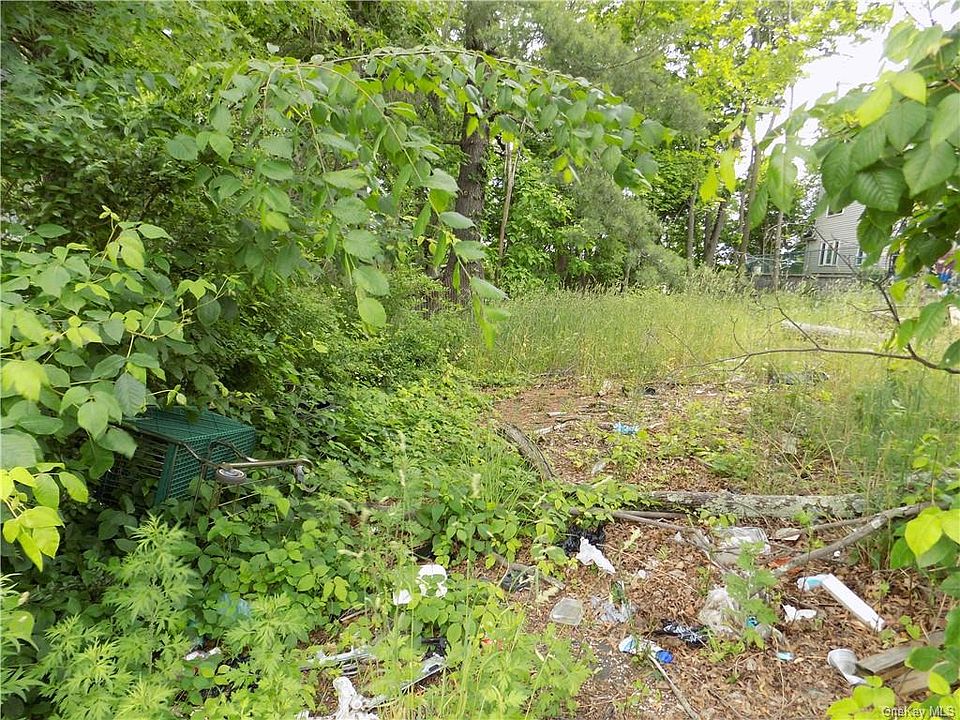 2nd image of 33 Ewing Ave