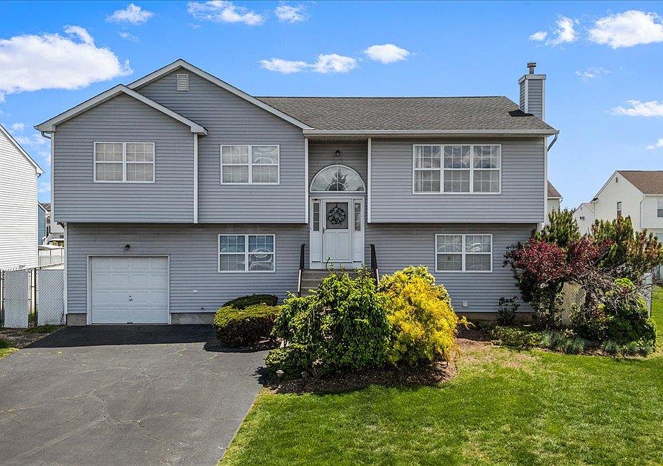 1st image of 103 Clifton Court