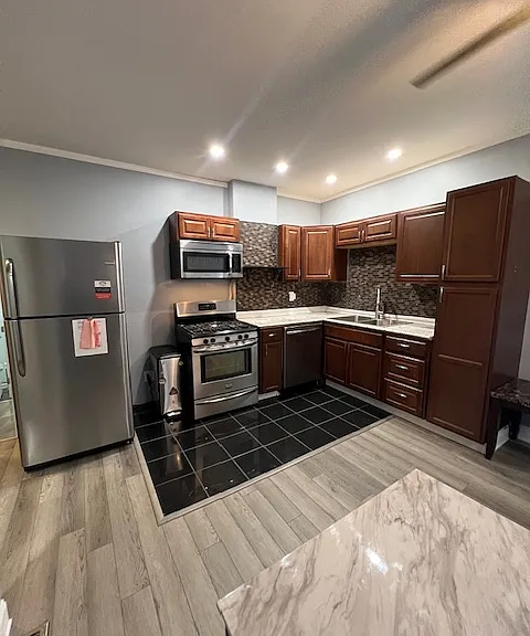 215 Cherry St #11 — Photo 4