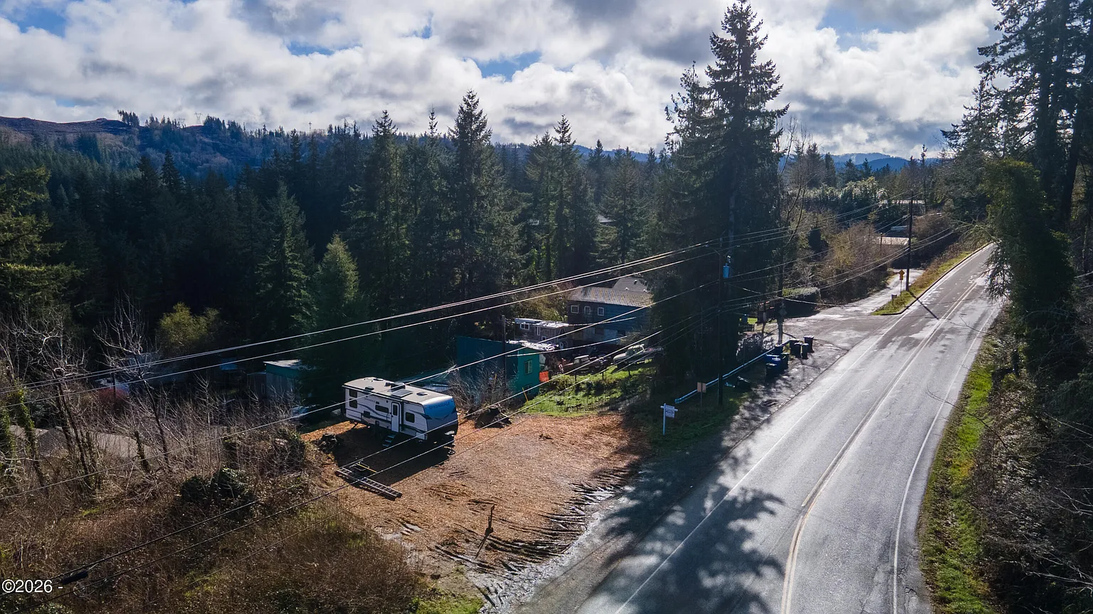 930 NE Highway 20 photo 1