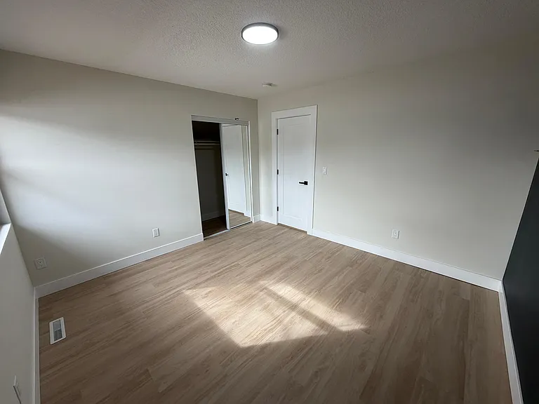 30 Elm St — Photo 10