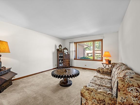 3rd image of 13 N Weston Ave