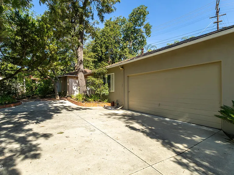1425 Brixton Rd — Photo 35