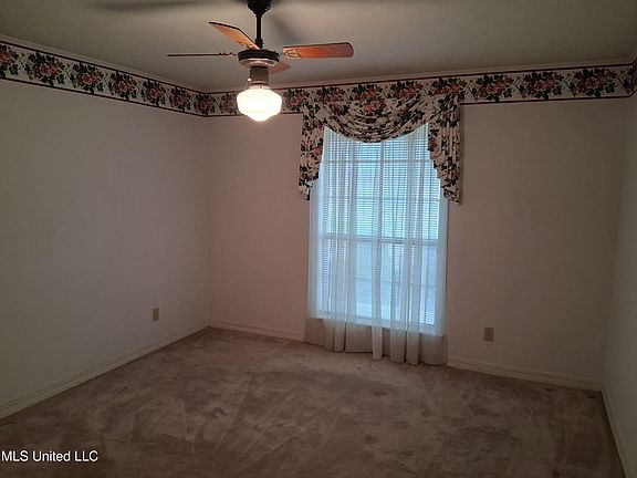 4th image of 113 Pecania Dr
