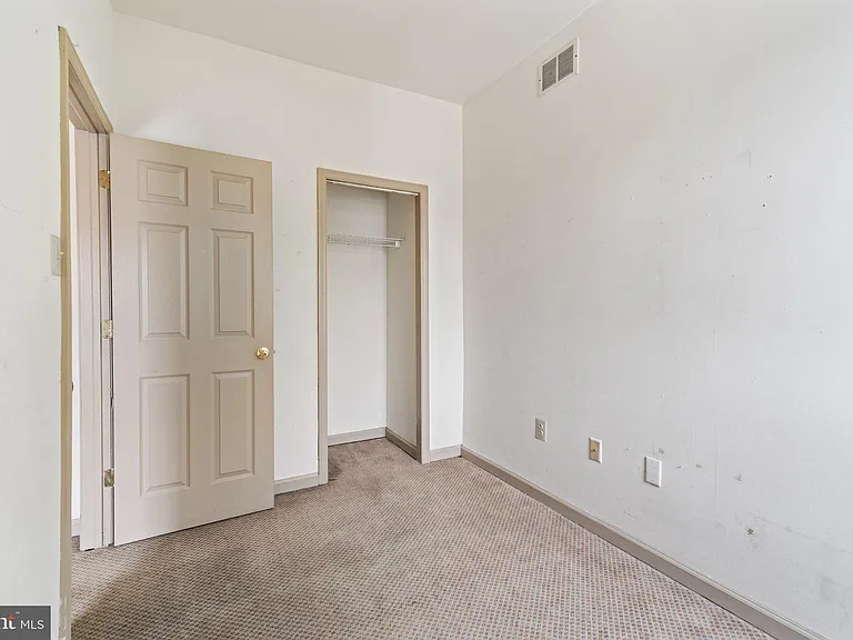 2116 N Carlisle St — Photo 15