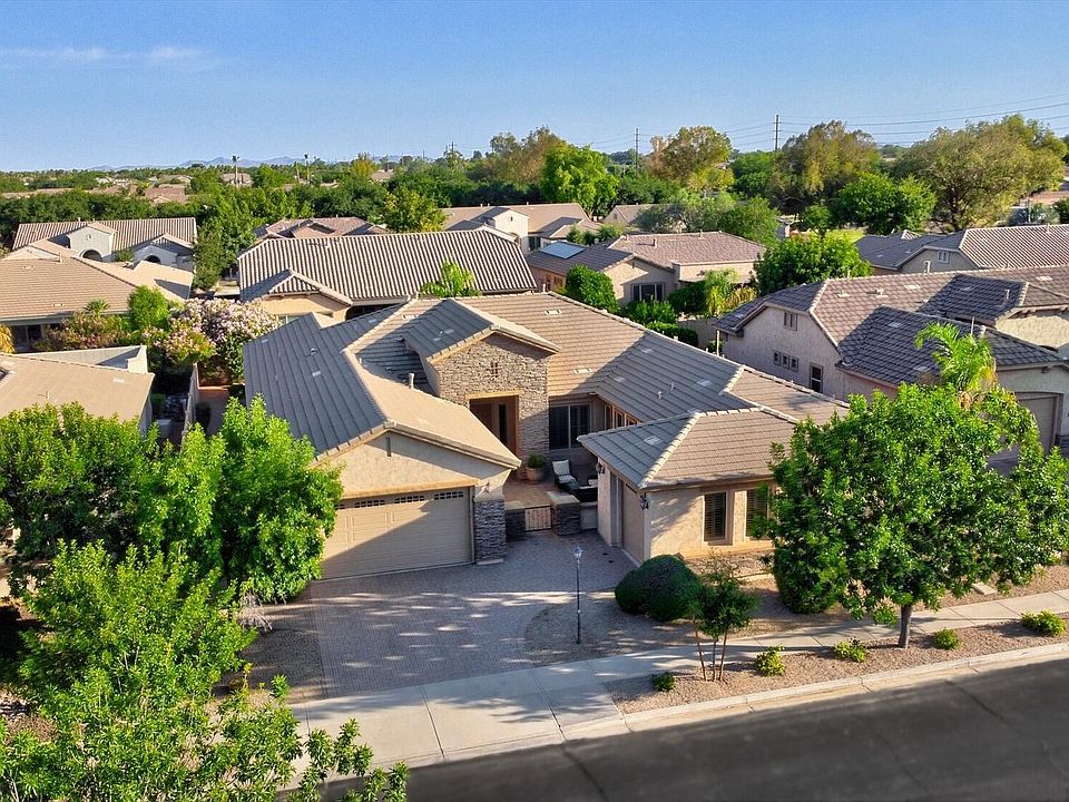 1st image of 2065 E CRESCENT Place