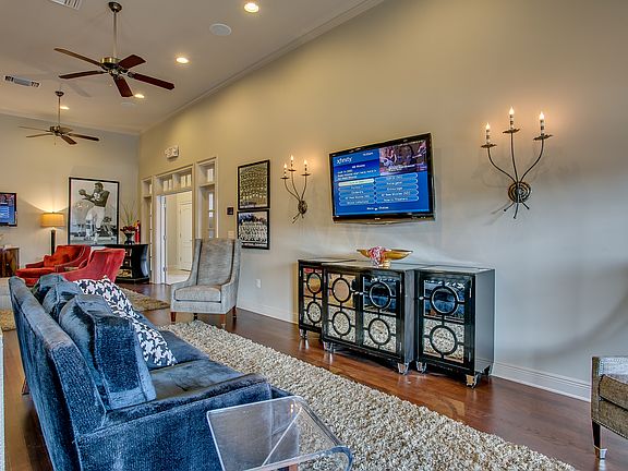4th image of 700 15th St Unit 1205