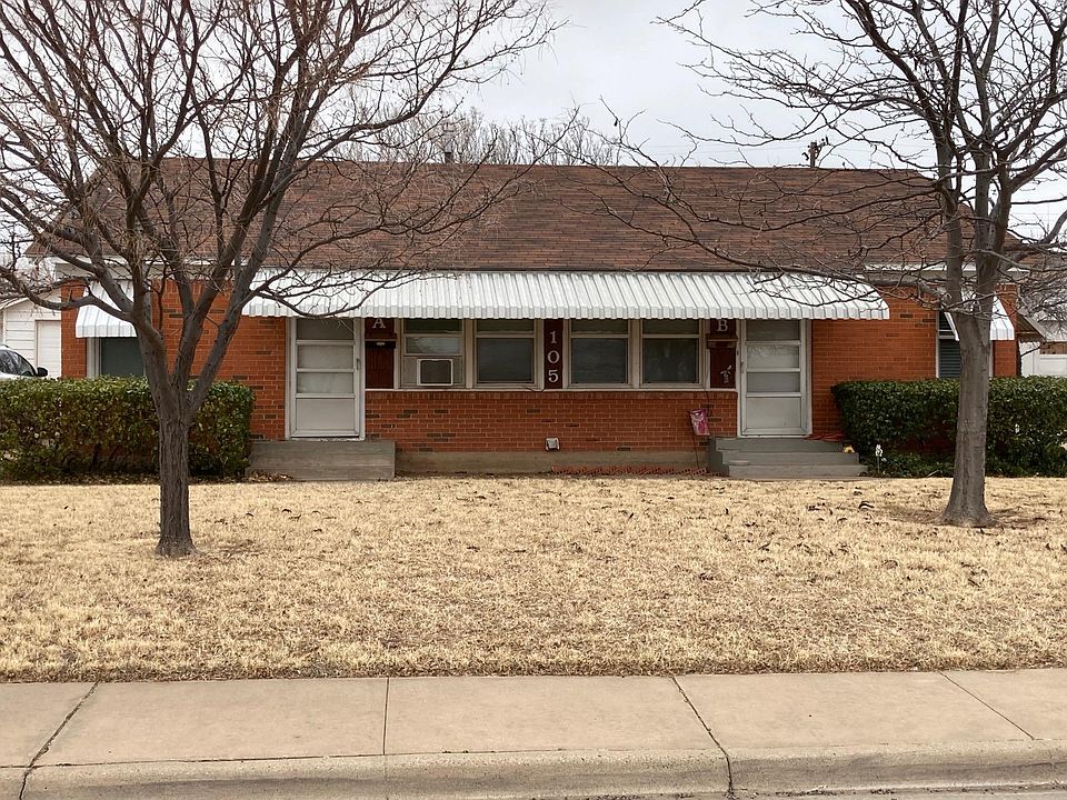 View of front of Duplex. Unit A is on the left as seen.