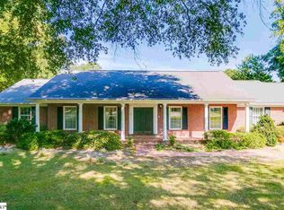 105 Oakland Way, Fountain Inn, SC 29644