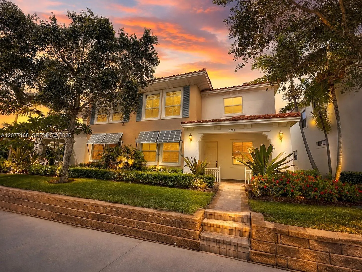 Artesia — Photo 1