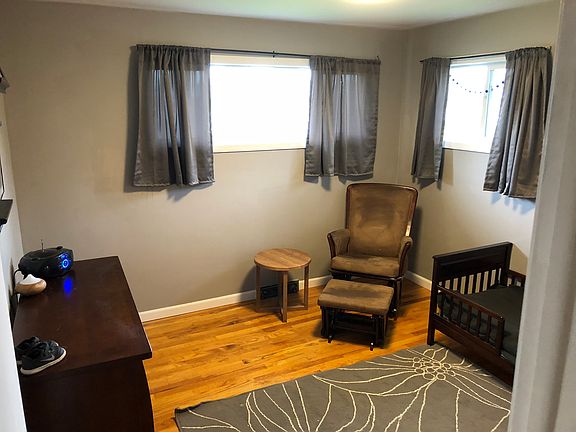 2nd image of 3306 W Rosewood Ave