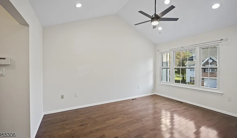 1306 Stech Dr — Photo 24