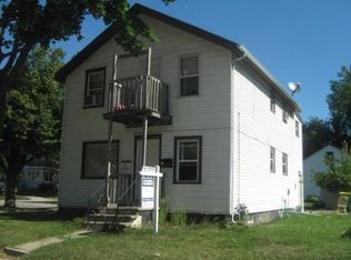 1303 E Walnut St, Green Bay, WI 54301