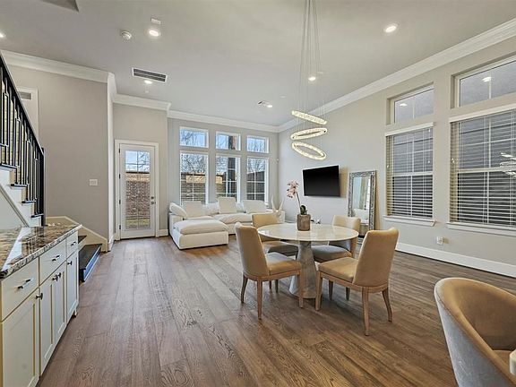 5th image of 3716 Somerset York Ln