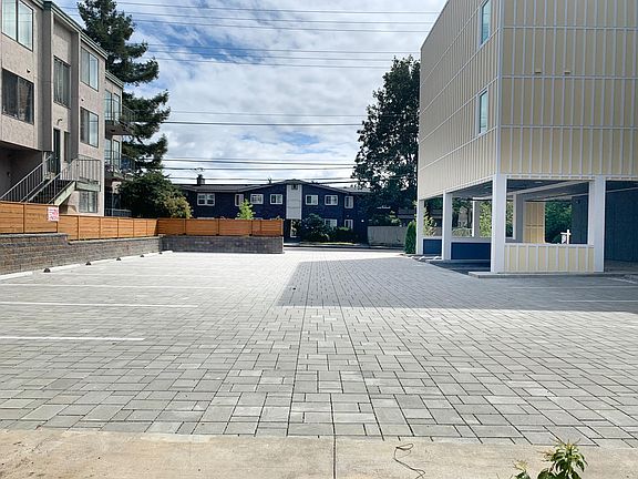 2nd image of 3108 NE 145th St #301