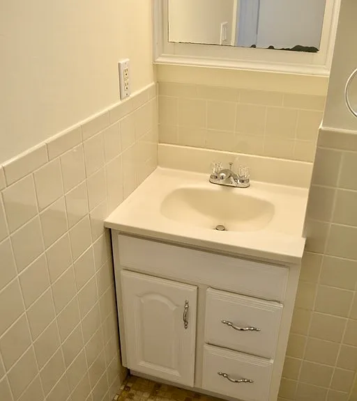 93 Sherman Ave #9 — Photo 11