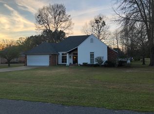 511 Augusta Dr, Meridian, MS 39305