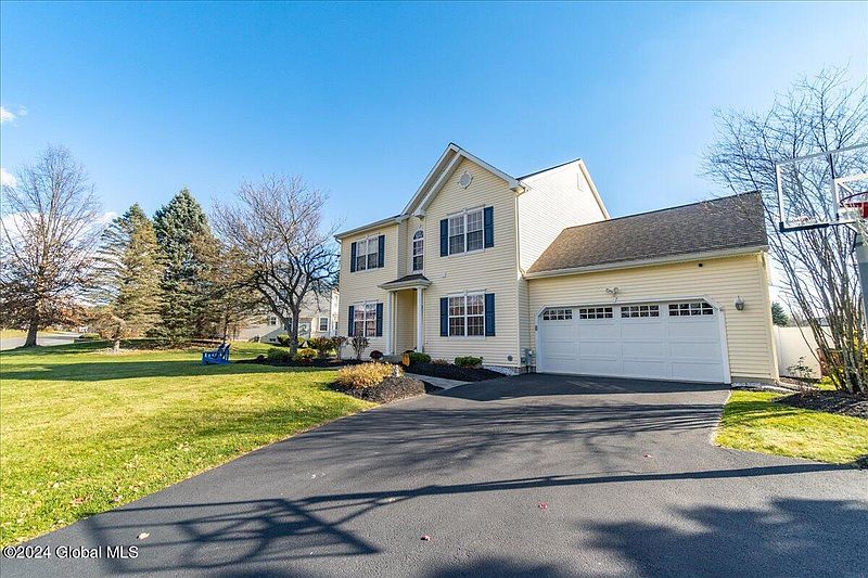 2nd image of 4 Sandpiper Lane