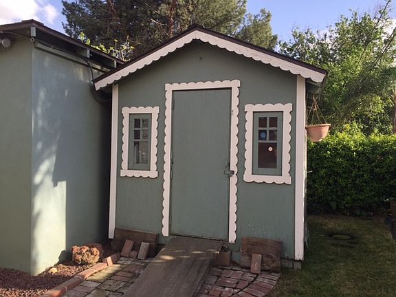 Doll House / Storage