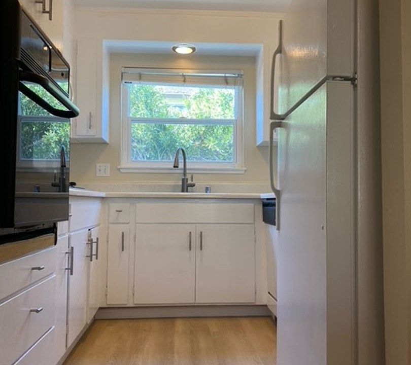 1st image of 596 La Conner Dr #12