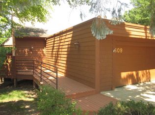 609 Woodhaven Dr NE, Rochester, MN 55906